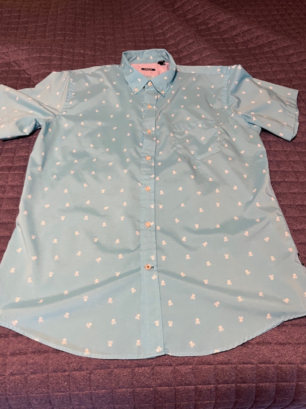 Izod Aqua Short-Sleeve Button-Down with White Skull Print